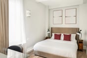 73-1406 New 1BR 1Bth UWS Doorman Gym