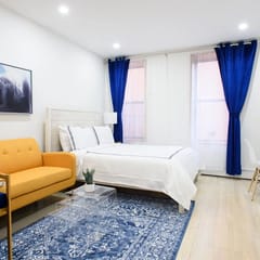 1597-9  Renovated Studio Prime UES WD in unit