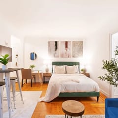 105-1G  Studio in Park Ave Location