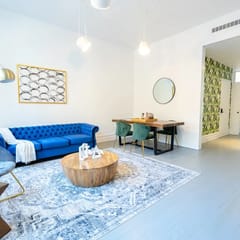 E10-2 Designer East Village Townhouse 1BR W/D