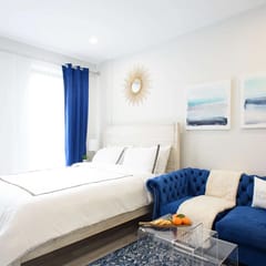 240-15  Luxury Studio Prime Location W&D