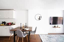 1435-3  3 Bedrooms 2Bath W/D Prime Upper East - Image 3