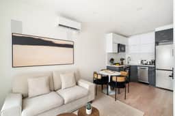 345-3A 2BR Newly Reno Prime UES WD in unit - Image 3