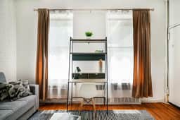 26-2B  Gramercy Large 1BR WD in unit courtyard - Image 2