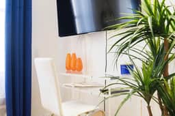 62-3B  Studio Prime UES Walk to Central Park - Image 5
