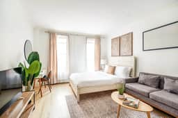 1597-2 Luxury Upper East Side Studio W&D - Image 2