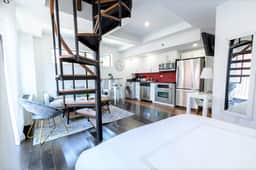 809-6B New 2BR Duplex With Private Patio - Image 3