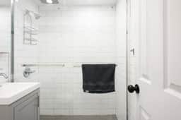 350-2A Prime gramercy Newly renovated 1BR sleeps 4 - Image 5