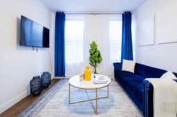 1435-2 3 Bedrooms 2 Bath W/D UES - Image 5