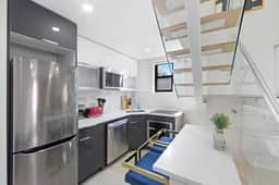 75-5C 3BR Brand New Luxury Duplex W&D Elevator - Image 2