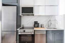14-B Sleek Modern 1BR w outdoor space Union Square WD in Unit - Image 3