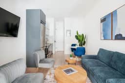 14-B Sleek Modern 1BR w outdoor space Union Square WD in Unit - Image 5