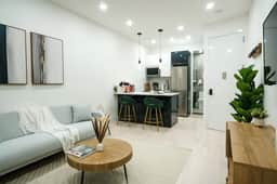 317-2D Modern 1BR W&D near Central Park - Image 2