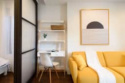 69-5A Celebrate the Season: Modern Lower East Side 1BR Apt – Festive Special! - Image 4