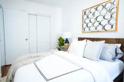 49-4A Prime Midtown newly 2BR W/D - Image 2