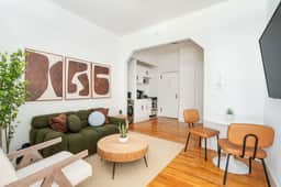 444-1A Beautiful 1BR Midtown West W/D in unit - Image 3
