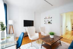 61-2A  Large 1BR in Upper East Side - Image 3