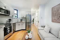 1290-6 Newly Renovated 2 Bedrooms in UES - Image 5