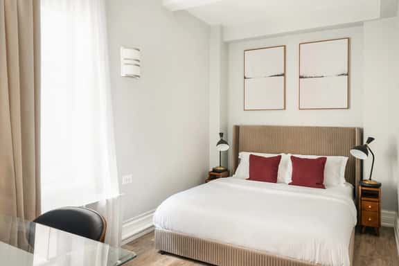 73-1406 New 1BR 1Bth UWS Doorman Gym - Image 1