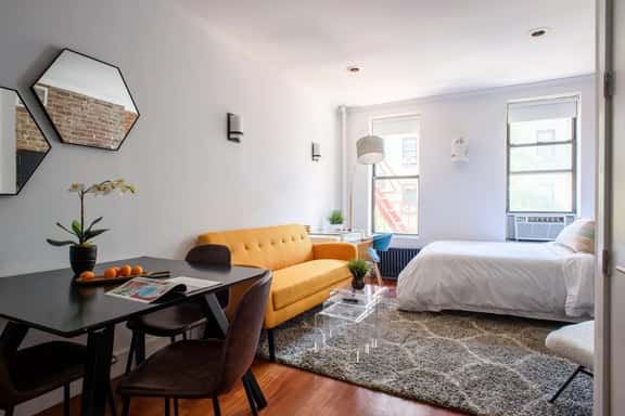 24-10  Studio  in Prime Gramercy WD in Unit - Image 1