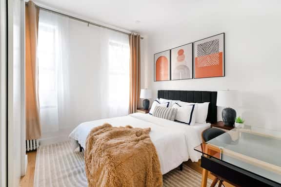 1290-3 New Renovated 2 Bedrooms in UES - Image 1