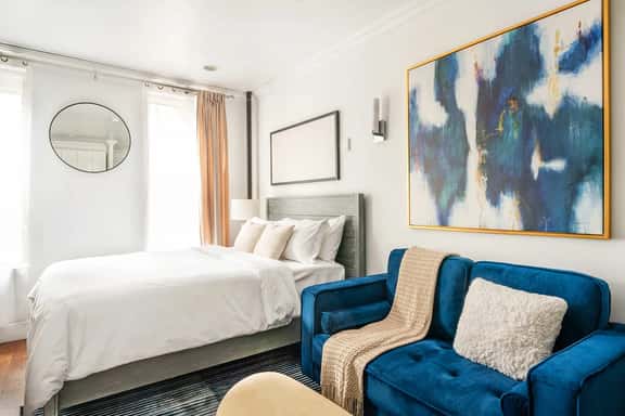 24-5 Furnished Studio W/D Prime Gramercy - Image 1