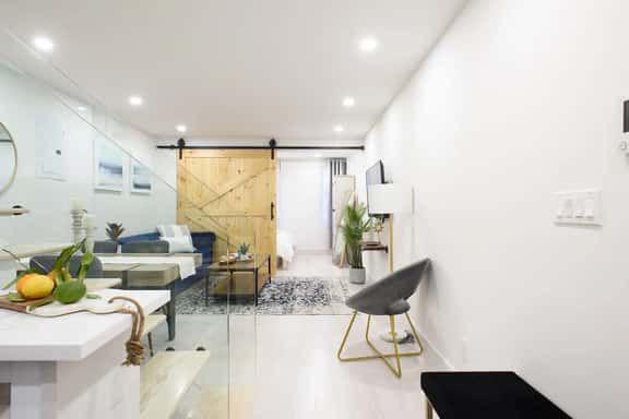 75-3A 3Br Duplex Prime UES W/D in unit Sleeps 6 - Image 1