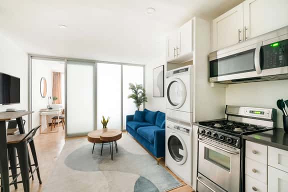 75-2B Prime Upper East 1BR W/D Elevator - Image 1