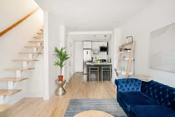 1597-PHN  PH Duplex -Private Outdoor. W/D. 2bath - Image 1