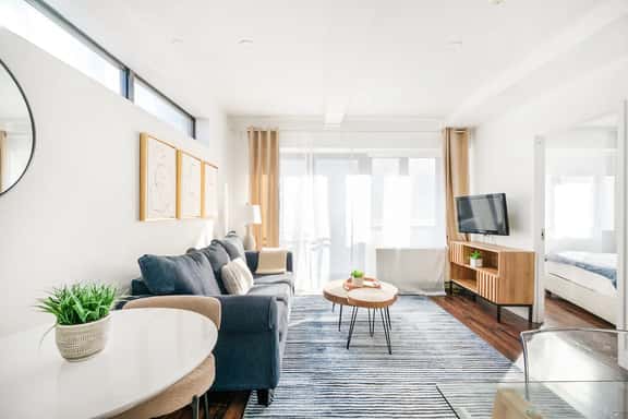 809-5A  Gorgeous New 1BR Heart of Midtown - Image 1