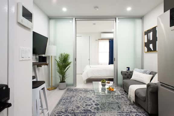 78-3B  New Junior 1 BR Prime UES WD in unit - Image 1