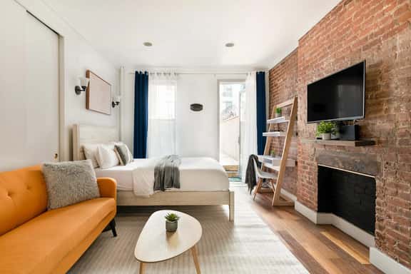 24-4  New Private Terrace W/D Apt Prime Gramercy - Image 1