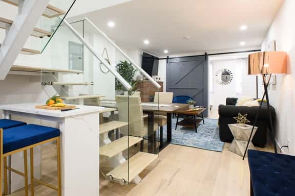 75-5A Luxury 3BR Duplex  W/D in unit Elevator - Image 1