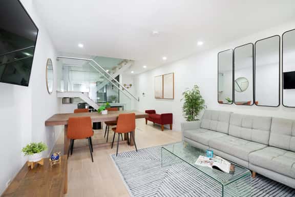 75-4B  Duplex 3BR Brand new W/D Prime UES - Image 1