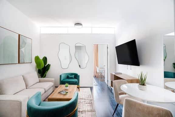 444-5A renovated 1BR in Hell's Kitchen newly furnished - Image 1