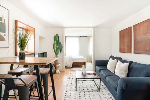 75-2A  Furnished 1BR W/D Elevator - central park - Image 1