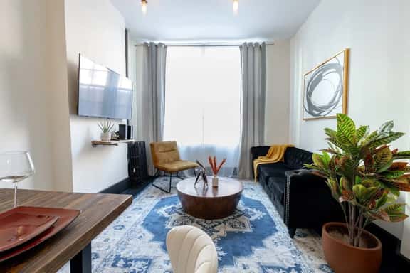 E10-1 Designer East Village Townhouse 1BR - Image 1