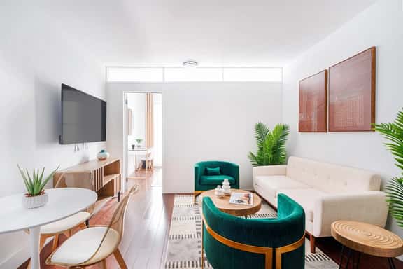 444-4F newly furnished Elv 1BR Hells kitchen - Image 1