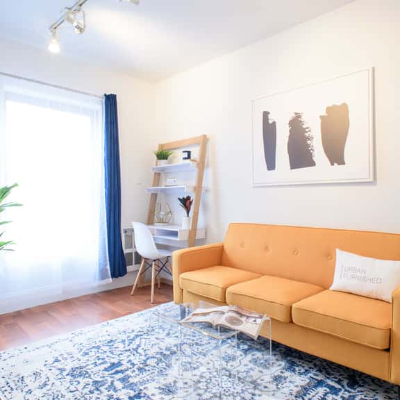 69-5D Stylish Lower East Side 1BR Apt - Image 1