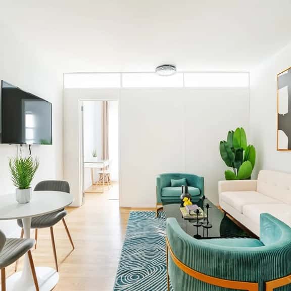 444-3F Newly renovated 1BR in Hell's Kitchen - Image 1