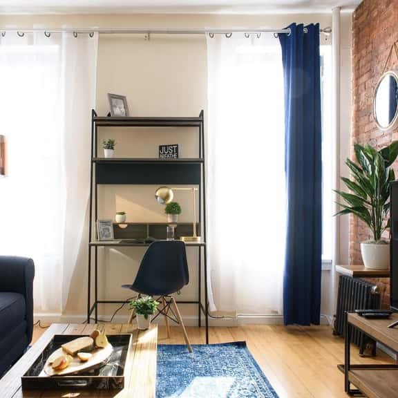 428-4R prime midtown large 2 BR Newly Furnished - Image 1