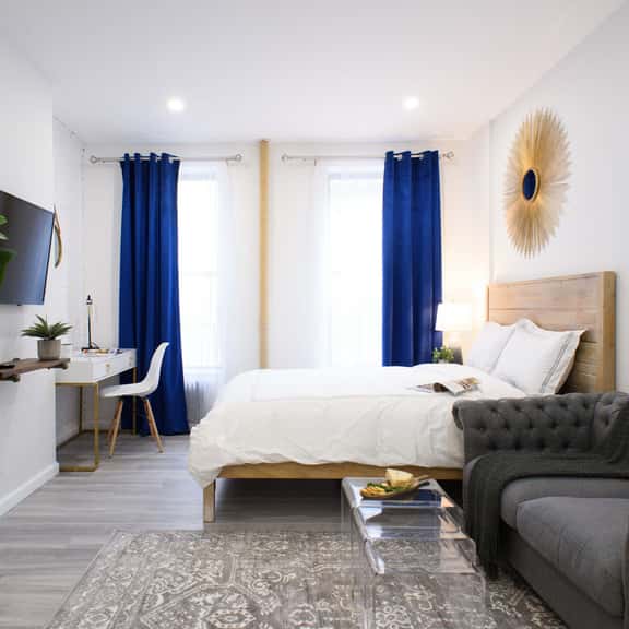 240-12  Brand New Studio Prime location W&D - Image 1
