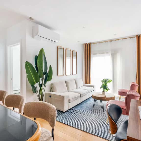 26A-2 Spacious brand new Fully Furnished 2-Bedroom in Prime Murray Hill Move-In Ready - Image 1