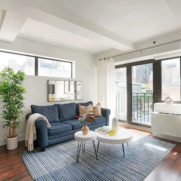 809-6A New 2BR Duplex With a Private Patio WD in unit - Image 1