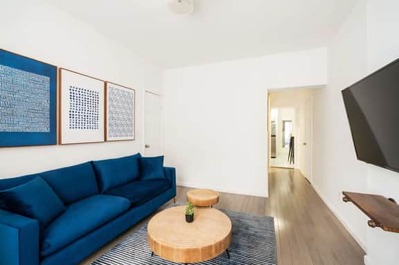 428-2E Newly furnished 2BR Prime Midtown sleeps 5 - Image 2