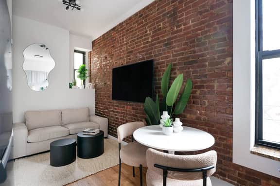 153-1G Newly Renovated 2BR Lower East Side - Image 3
