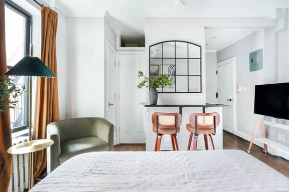 234 Mott-9 Prime Soho Cozy New Studio WD In-unit - Image 2