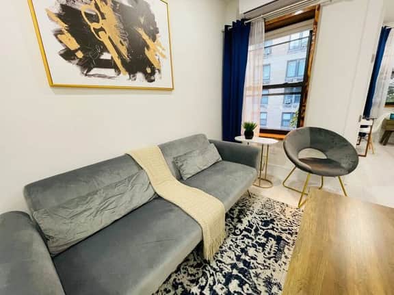 78-3A Newly Renovated XL 1BR Modern Design W&D in unit - Image 5