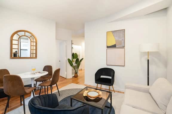 Bright & Spacious Fully Furnished 2-Bedrooms in Prime West Village - Image 5