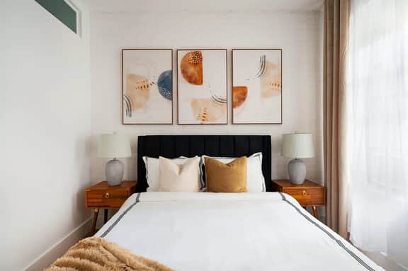 1290-7 New Renovated 2 Bedrooms in UES - Image 2
